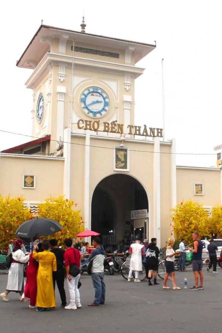 🧳 Just Arrived Near Ben Thanh Market? Here’s How to Refresh, Relax & Begin Your Saigon Journey Right!